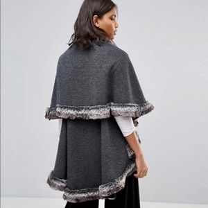 QED Faux Fur Trimmed Capelet Coat